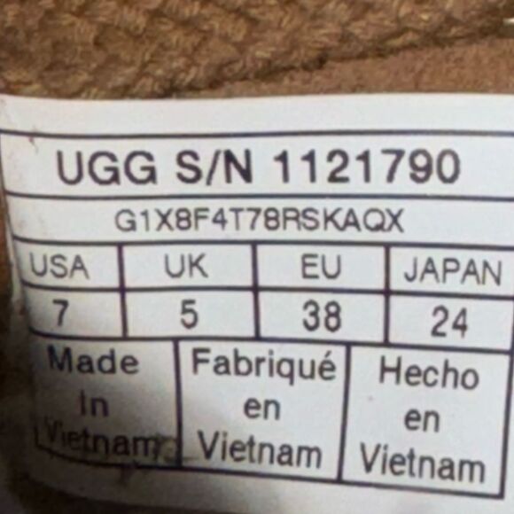 Authentic UGG Harrison lace boots sz 7 - Picture 7 of 7